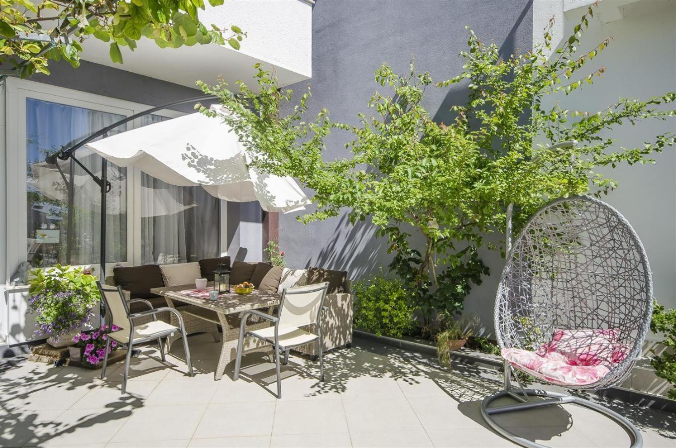 Apartments Keran - By Suites Living Vodice Exterior photo