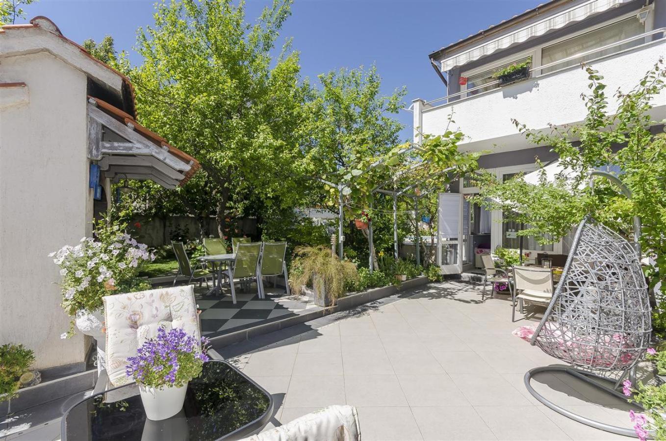 Apartments Keran - By Suites Living Vodice Exterior photo